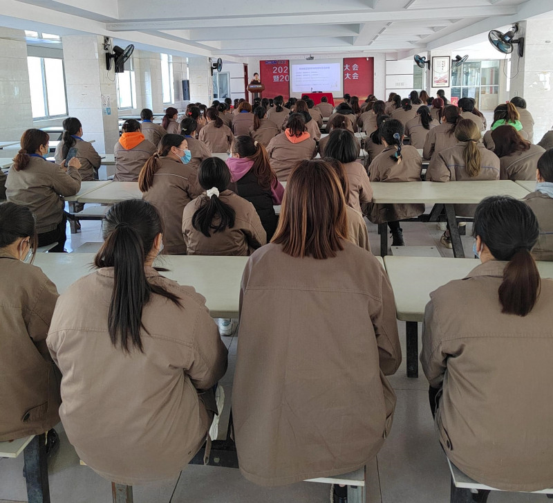 尊龙凯时电气集团举行“女性魅力课堂”